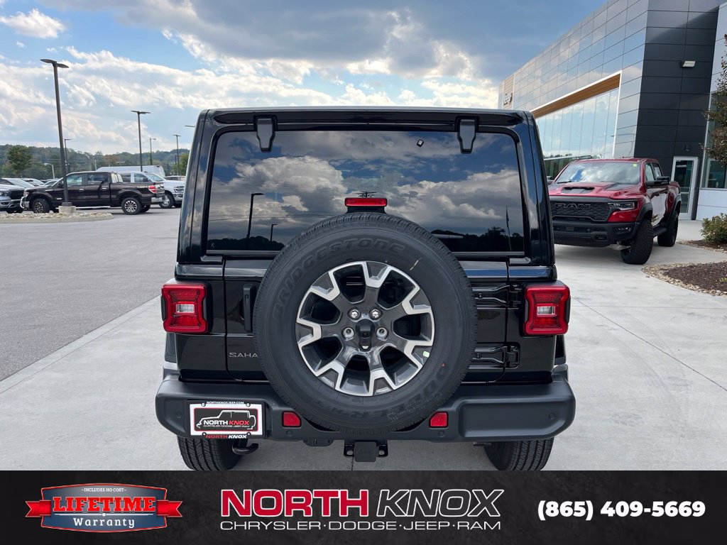 New 2027 Jeep Wrangler Unlimited Sahara AWD/4WD image 22