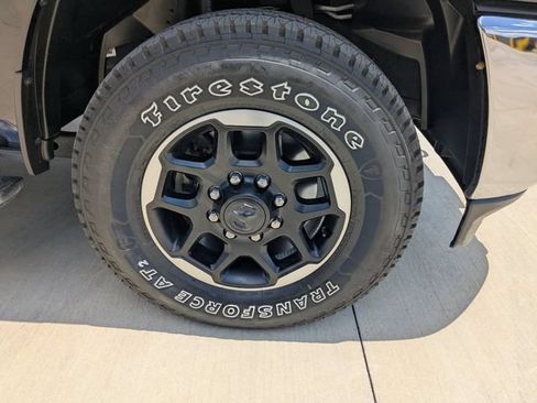 Used 2024 RAM 2500 Big Horn AWD/4WD image 9