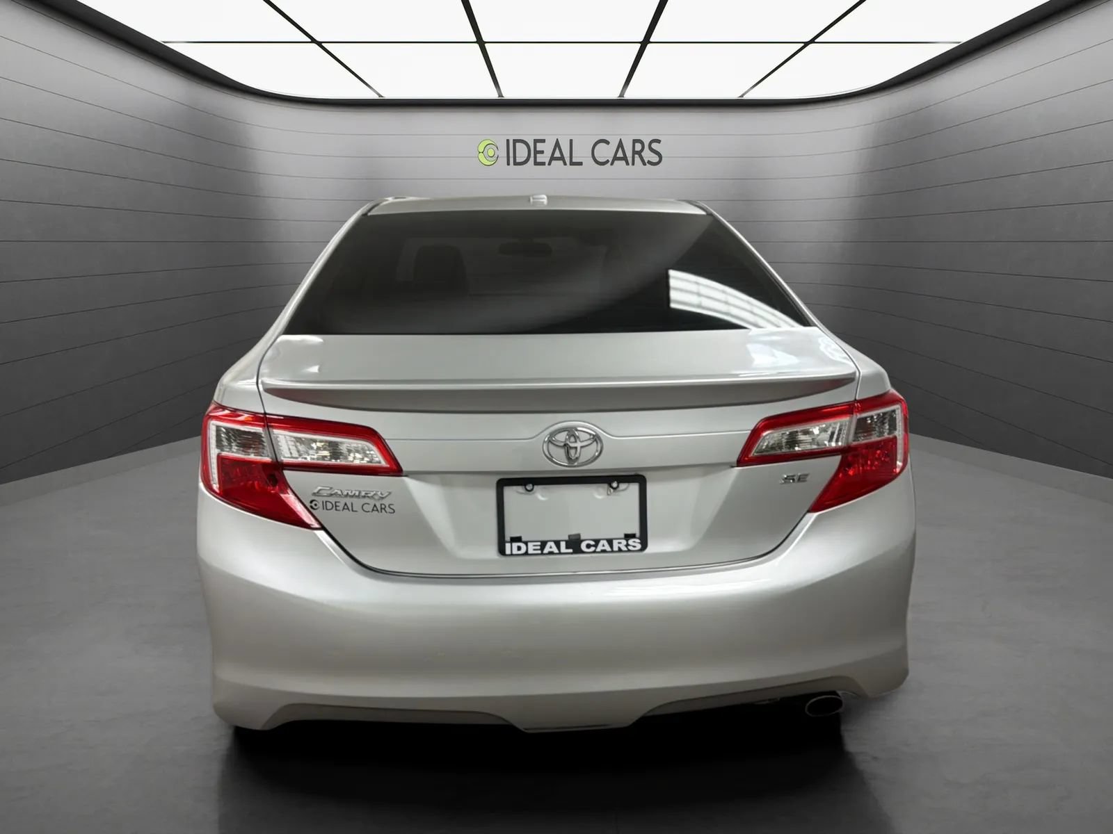 Used 2013 Toyota Camry SE FWD image 6