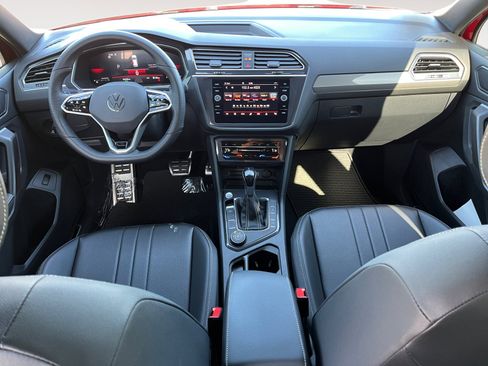 Certified 2024 Volkswagen Tiguan SE R-Line image 11