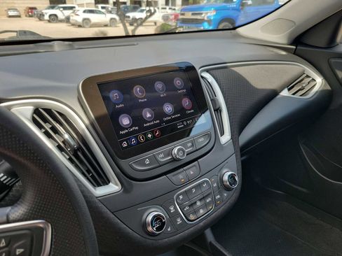 Used 2024 Chevrolet Malibu LT image 20