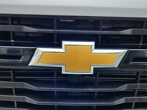 Used 2024 Chevrolet Silverado 2500 W/T image 12