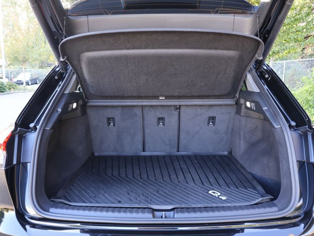 Used 2022 Audi Q4 e-tron Premium Plus AWD/4WD image 7