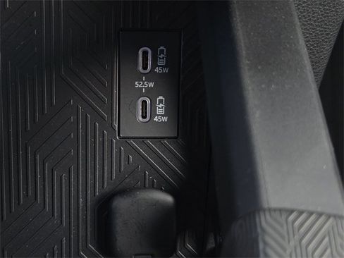 Certified 2024 Toyota Tacoma SR5 image 28