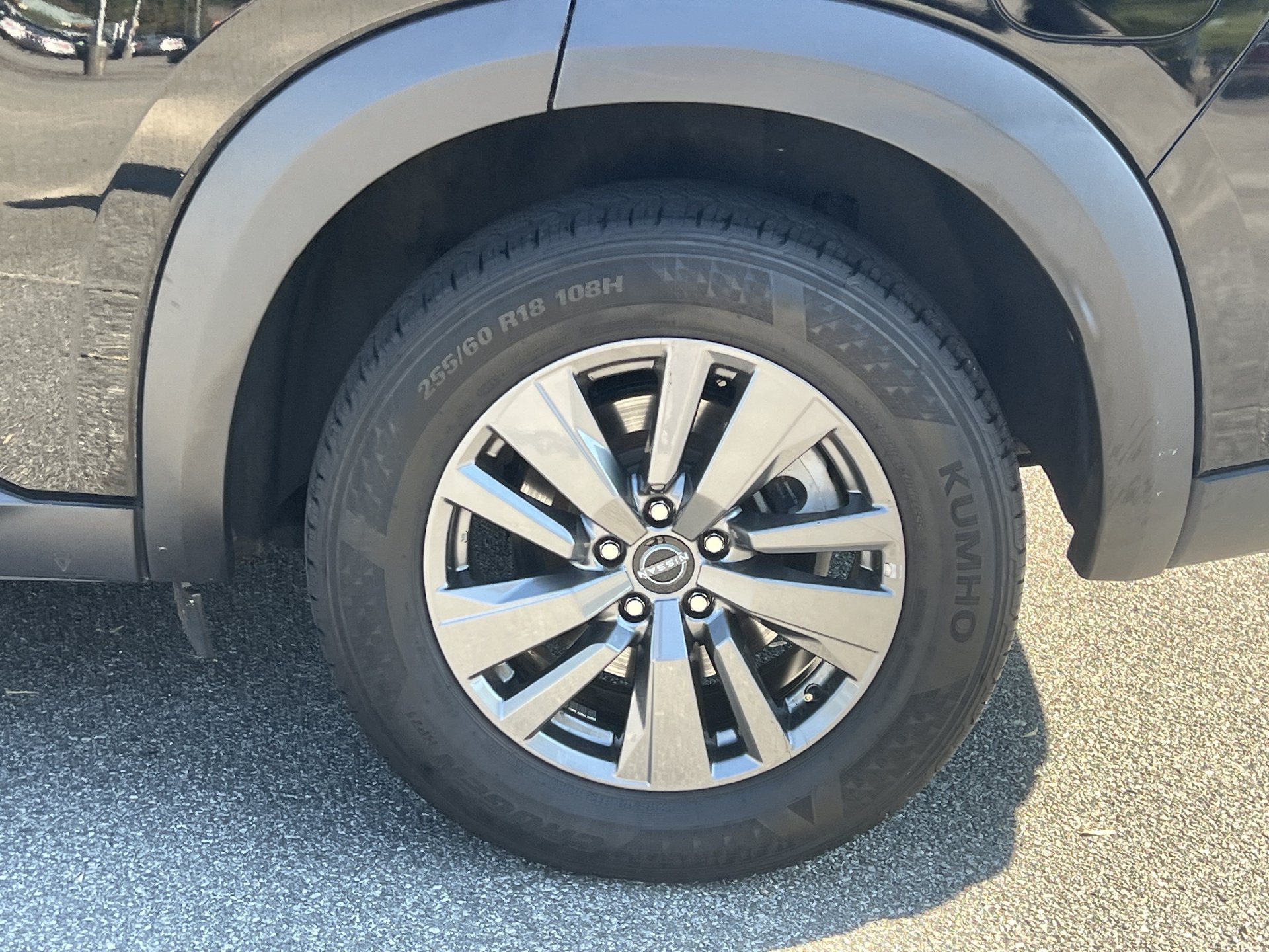 Used 2024 Nissan Pathfinder SV FWD image 31