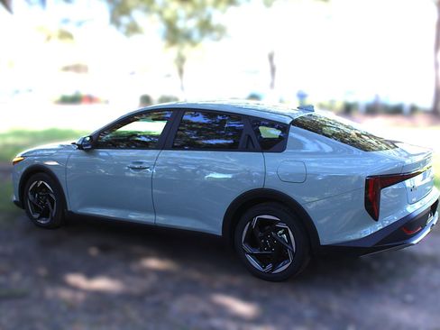 New 2026 Kia K4 EX FWD image 12