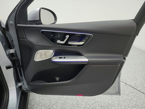 Certified 2025 Mercedes-Benz GLC 300 image 25