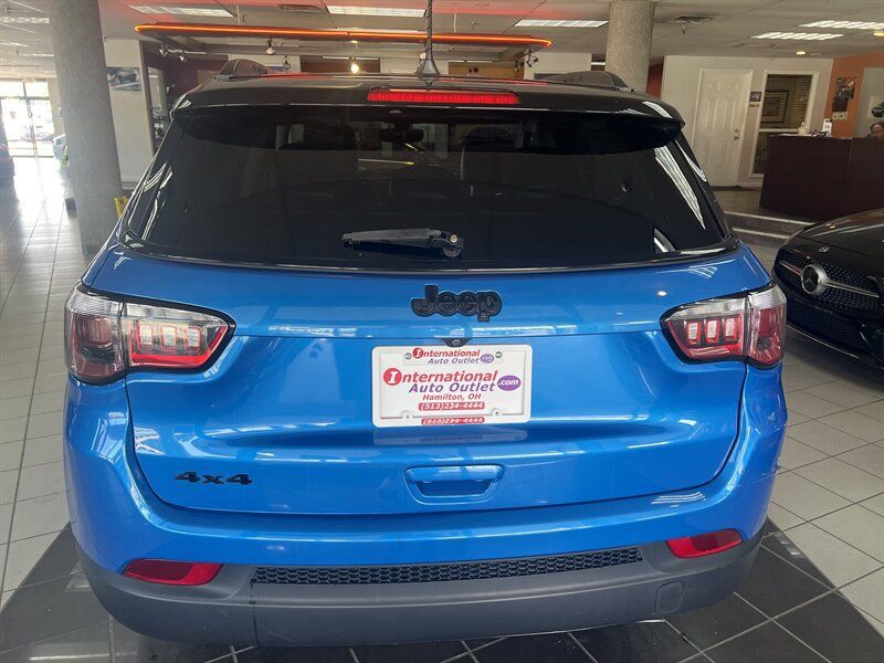 Used 2018 Jeep Compass Latitude w/ Popular Equipment Group AWD/4WD image 7