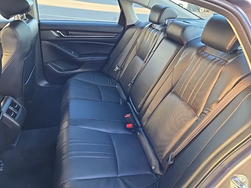 Used 2018 Honda Accord Touring image 43