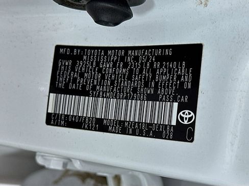 Certified 2024 Toyota Corolla LE FWD image 31