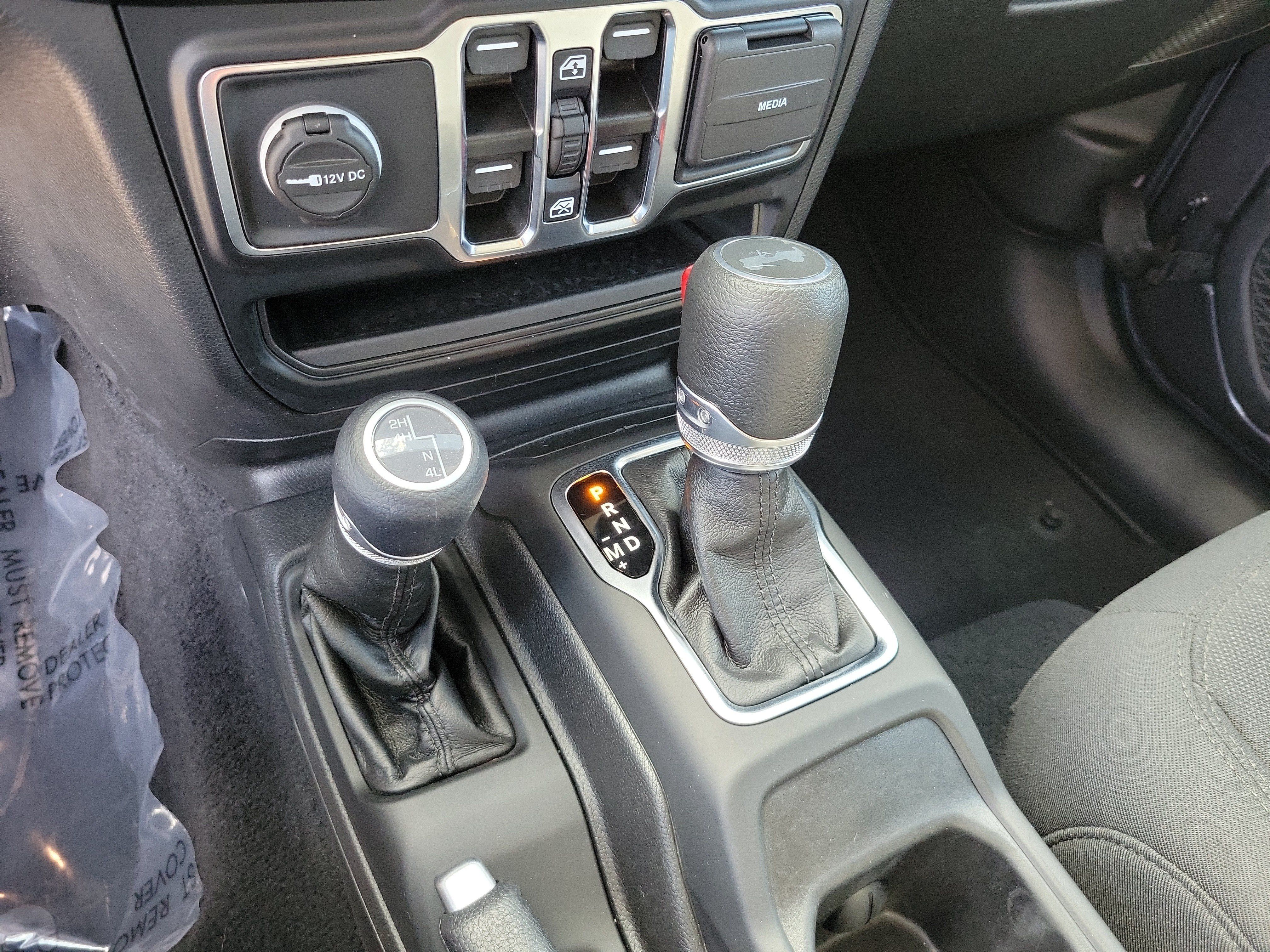 Used 2022 Jeep Wrangler Unlimited Sport AWD/4WD image 26