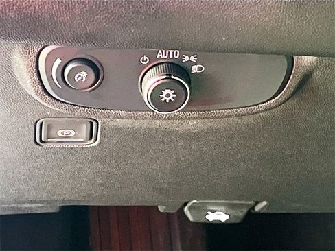 Used 2024 GMC Terrain SLE w/ LPO, Floor Liner Package image 10