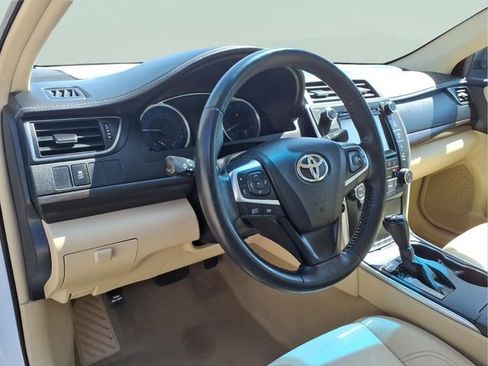 Used 2017 Toyota Camry XLE image 13