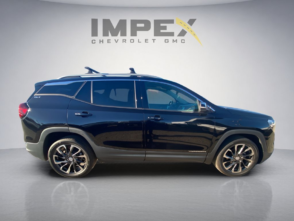Used 2022 GMC Terrain SLT w/ Infotainment Package II AWD/4WD image 6