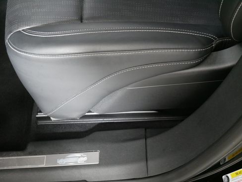 Used 2024 Cadillac Lyriq Luxury w/ LPO, Floor Liner Package AWD/4WD image 20