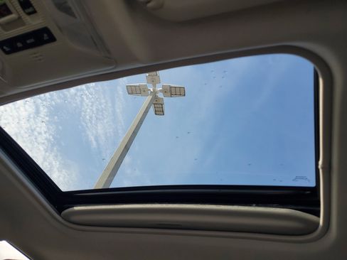 Certified 2021 Toyota RAV4 XLE w/ Convenience Package image 33