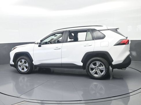 Used 2025 Toyota RAV4 XLE w/ Convenience Package FWD image 3