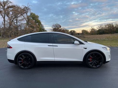 Used 2017 Tesla Model X P100D image 2