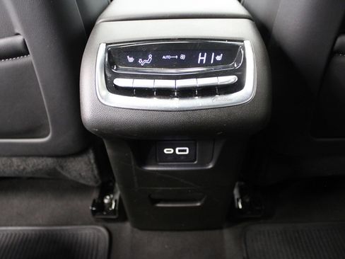 Certified 2024 Cadillac XT6 Premium Luxury image 41