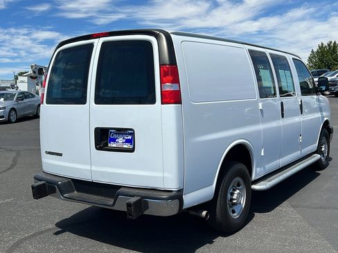 Certified 2022 Chevrolet Express 2500 w/ Driver Convenience Package image 5