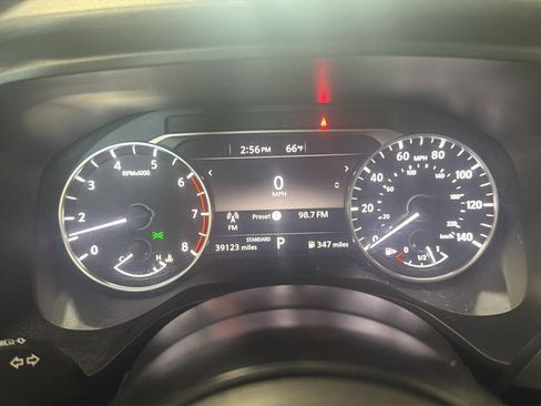 Used 2024 Nissan Rogue SV image 21