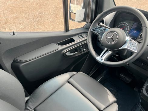 New 2026 Mercedes-Benz Sprinter 2500 image 11