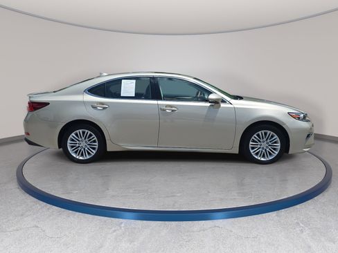 Used 2016 Lexus ES 350 FWD image 4