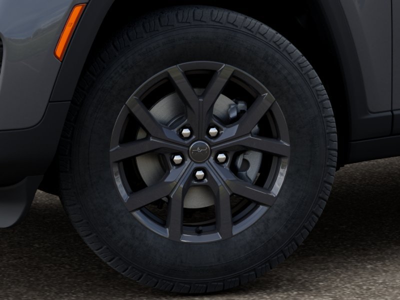 New 2027 Jeep Grand Cherokee Laredo X RWD image 8