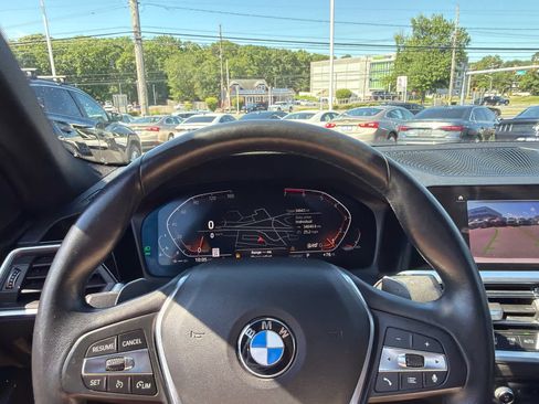 Used 2019 BMW 330i xDrive Sedan w/ Convenience Package AWD/4WD image 10