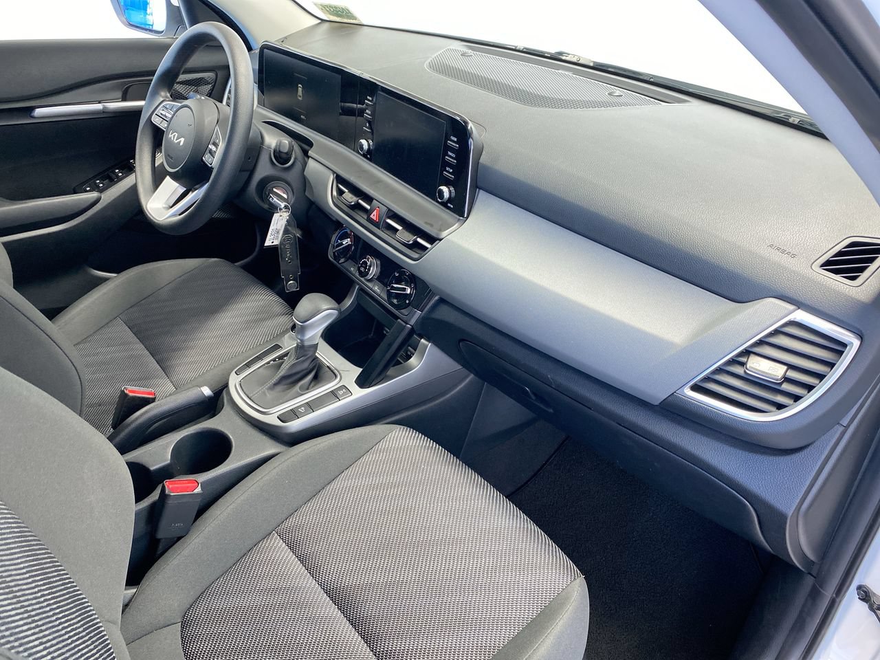 Certified 2026 Kia Seltos LX AWD/4WD image 29