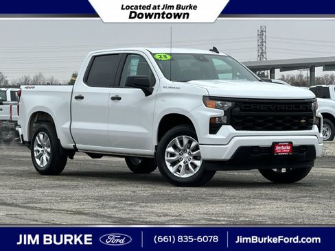 Used 2023 Chevrolet Silverado 1500 Custom image 1