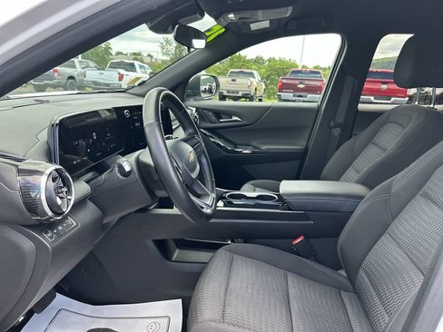 Used 2025 Chevrolet Equinox LT AWD/4WD image 21