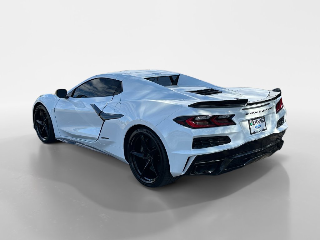 Used 2025 Chevrolet Corvette E-Ray w/ Battery Protection Package AWD/4WD image 3