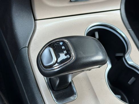 Used 2015 Jeep Grand Cherokee Limited w/ Trailer Tow Group IV image 20