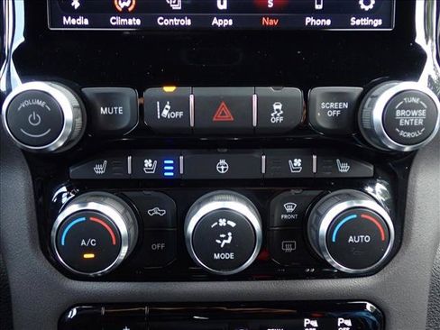 Used 2020 RAM 2500 Laramie AWD/4WD image 18