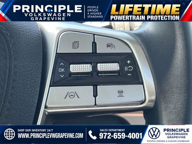 Used 2024 Kia Telluride EX w/ EX Captain's Chair Package FWD image 17