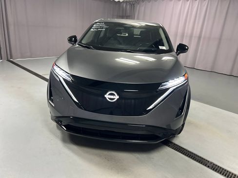 Used 2023 Nissan Ariya FWD image 2