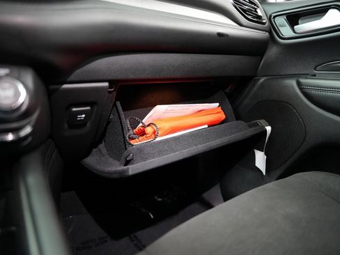 Used 2021 Dodge Durango SXT image 48