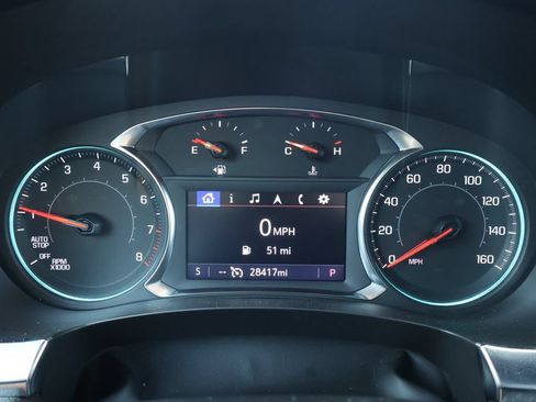 Used 2023 Chevrolet Traverse LT FWD image 16