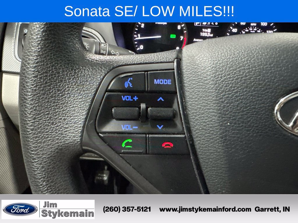 Used 2015 Hyundai Sonata SE w/ Option Group 09 FWD image 18