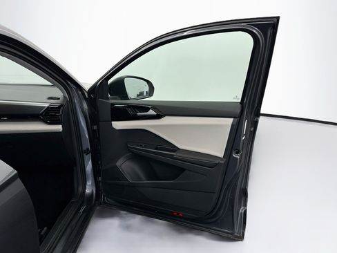 Used 2026 Volkswagen Taos S FWD image 30