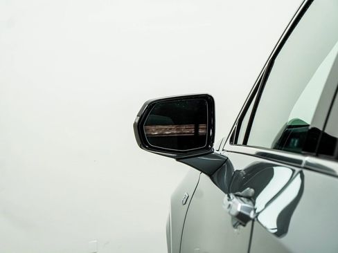 Used 2025 Cadillac XT6 Premium Luxury image 14