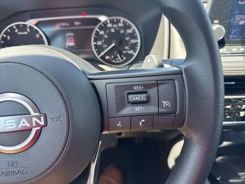 Used 2023 Nissan Rogue S AWD/4WD image 23