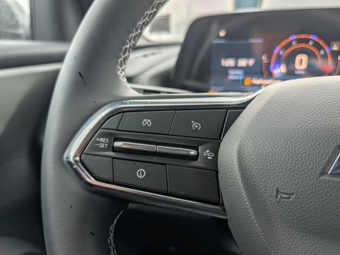 Certified 2026 Chevrolet Traverse LT w/ Sun and Wheel Package image 12