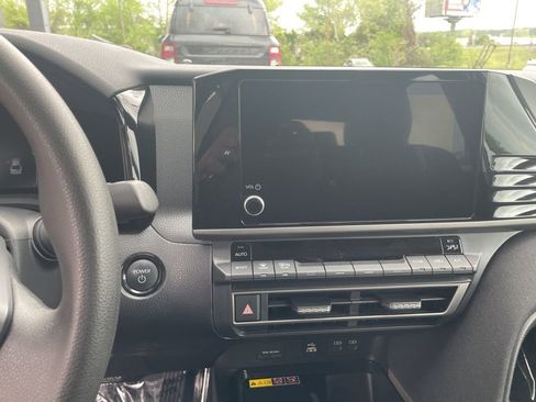 Used 2025 Toyota Camry LE image 20