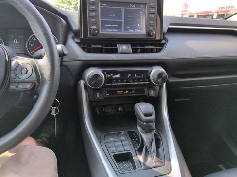 Used 2019 Toyota RAV4 LE w/ All Weather Liner Package AWD/4WD image 17