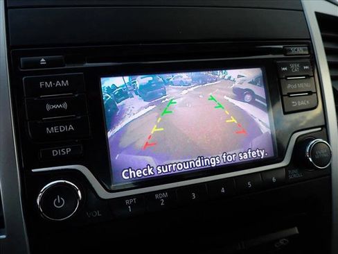 Used 2018 Nissan Frontier SV image 21