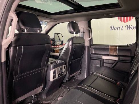 Used 2018 Ford F150 Lariat w/ Equipment Group 502A Luxury AWD/4WD image 14
