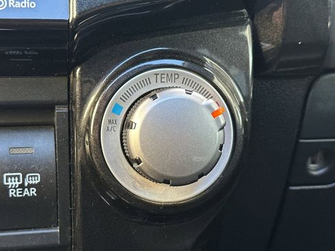 Used 2022 Toyota 4Runner TRD Off-Road Premium image 30