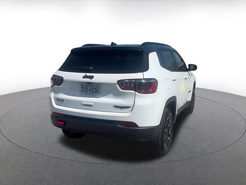 Used 2025 Jeep Compass Trailhawk image 14